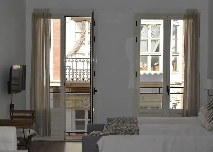 Modern Studio Flat Close To Plaza Merced