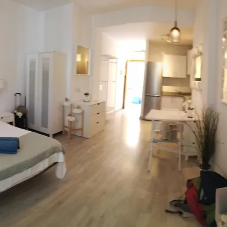 Modern Studio Flat Close To Plaza Merced Malaga Exterior photo
