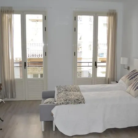 Modern Studio Flat Close To Plaza Merced Malaga Exterior photo